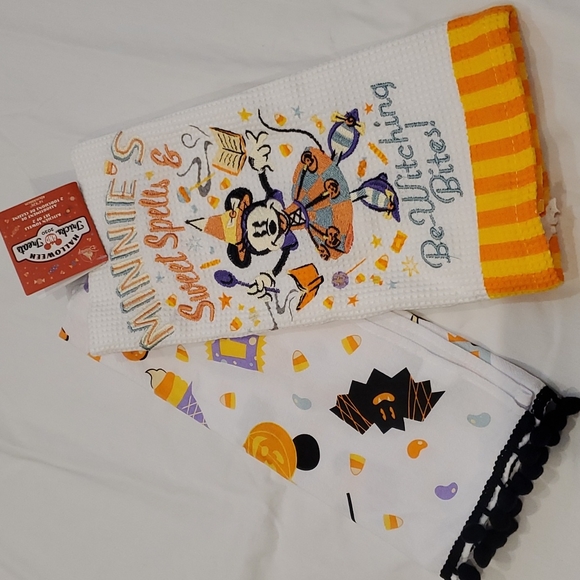 Disney Halloween bag and towel set - Picture 4 of 11